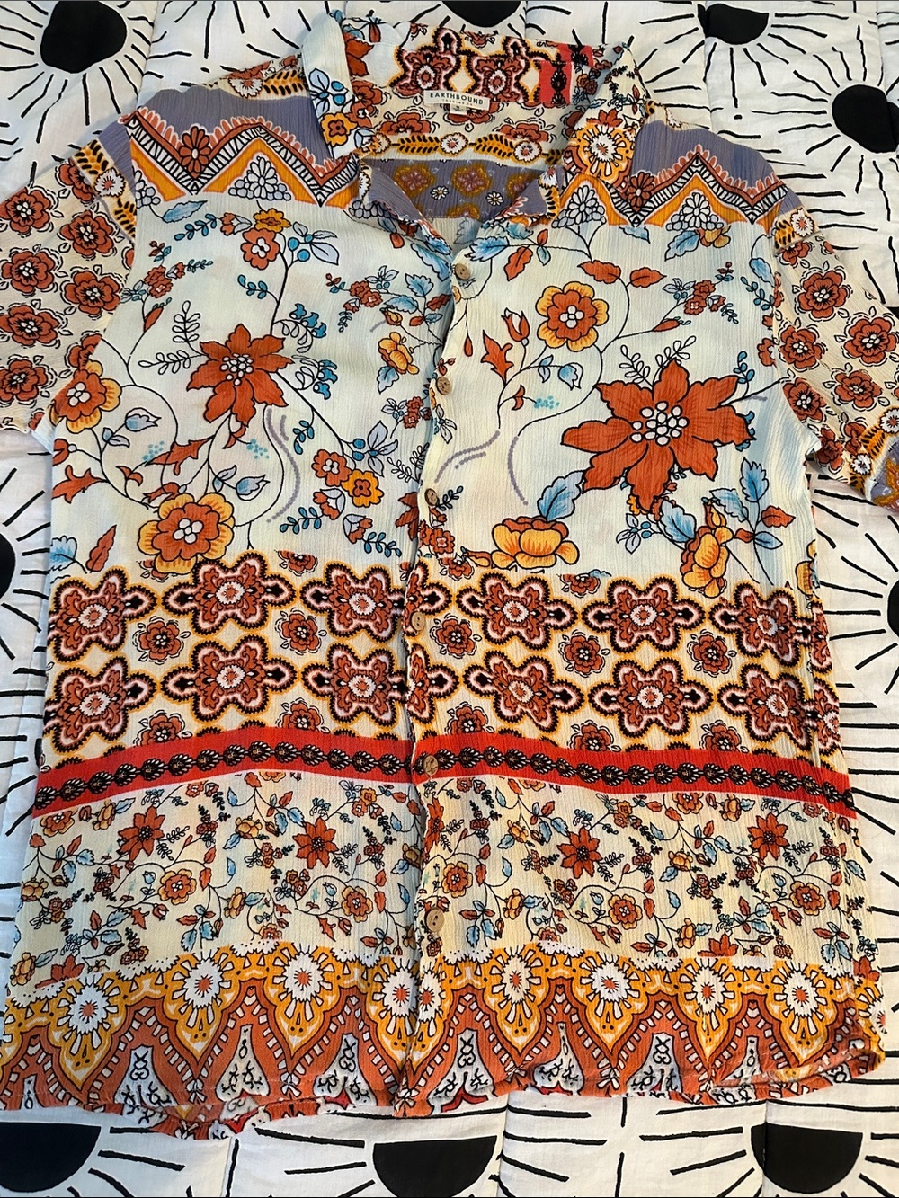 Earthbound Trading Company Men’s Size Small Floral Button Up
